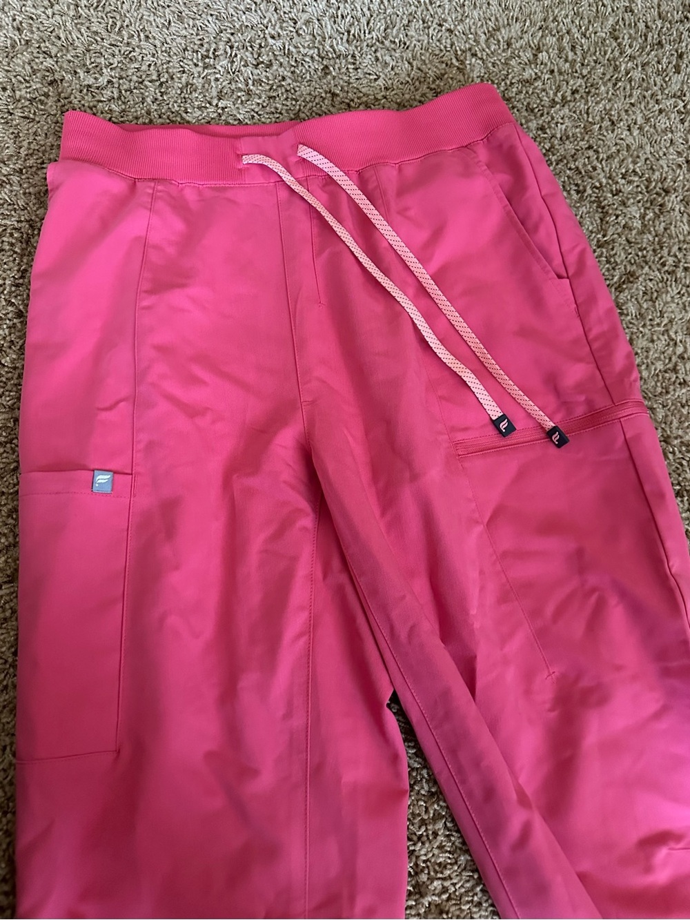 Pink Fabletics Scrub Set Large - Picture 2 of 11
